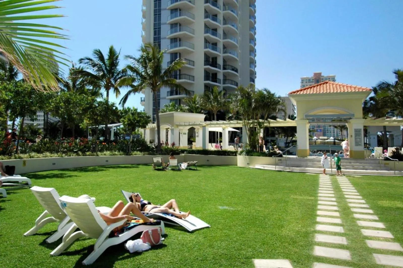 Tropical Luxurious Retreat Apartment Gold Coast