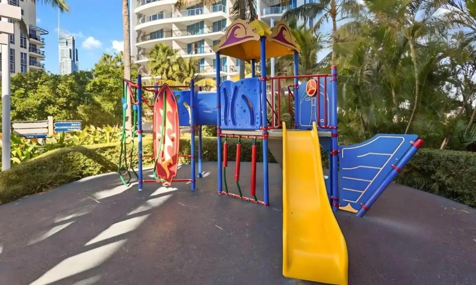 Tropical Luxurious Retreat Apartment Gold Coast