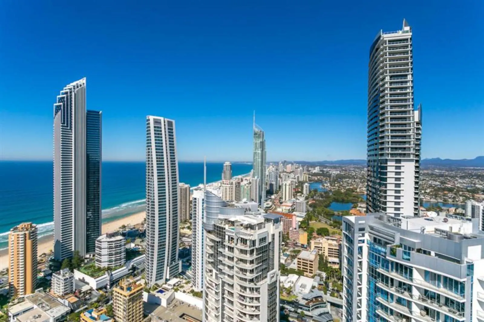 Tropical Luxurious Retreat Apartment Gold Coast