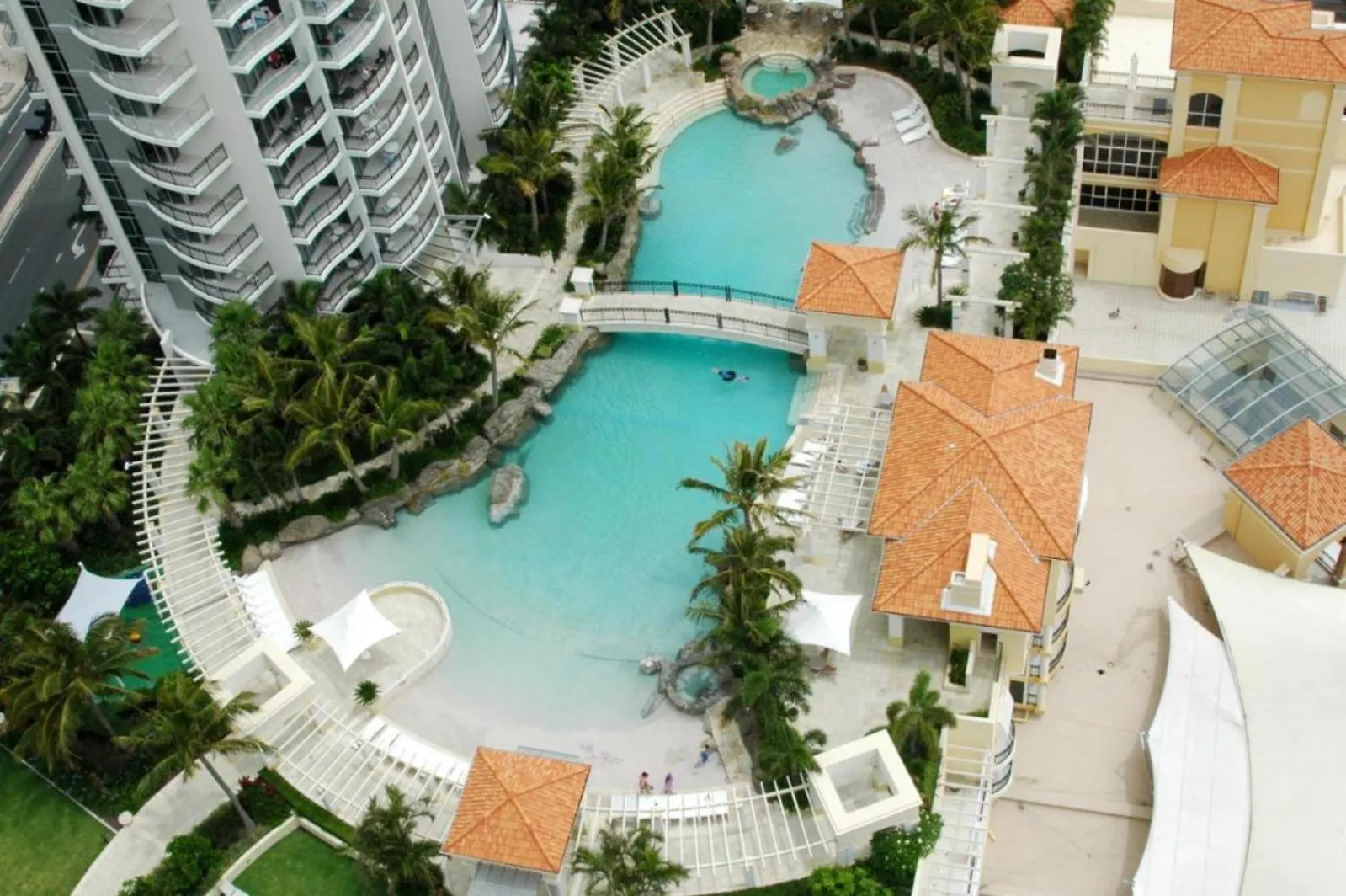 Tropical Luxurious Retreat Apartment Gold Coast Australia