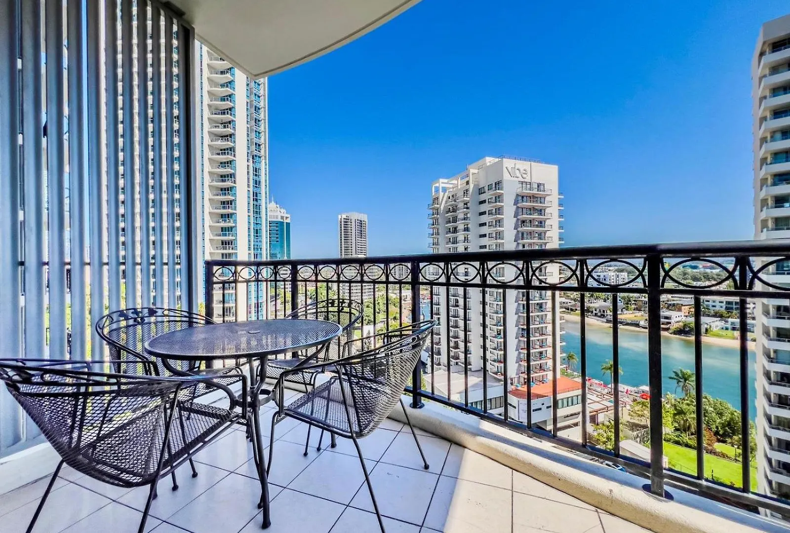 Tropical Luxurious Retreat Apartment Gold Coast
