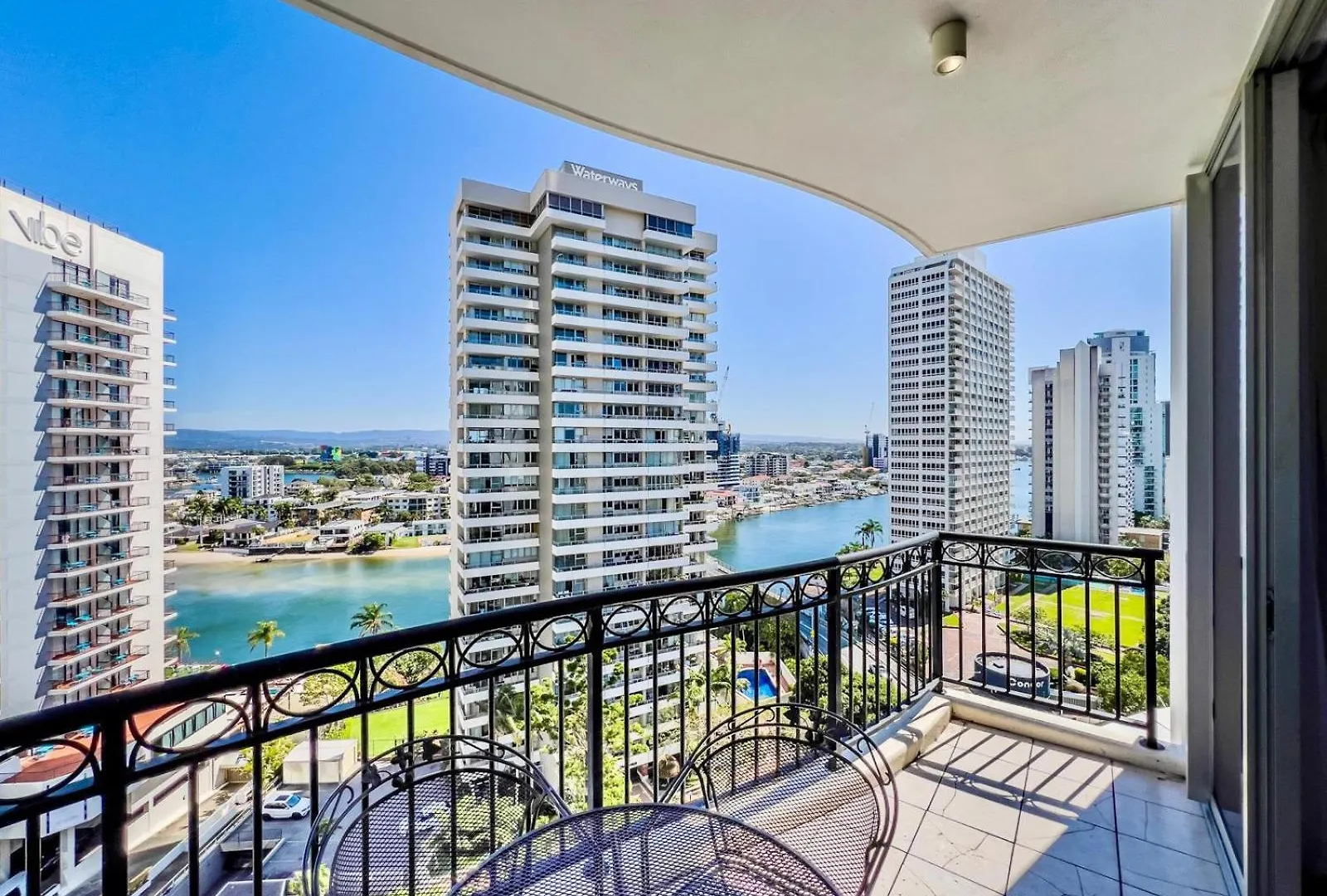 Tropical Luxurious Retreat Apartment Gold Coast