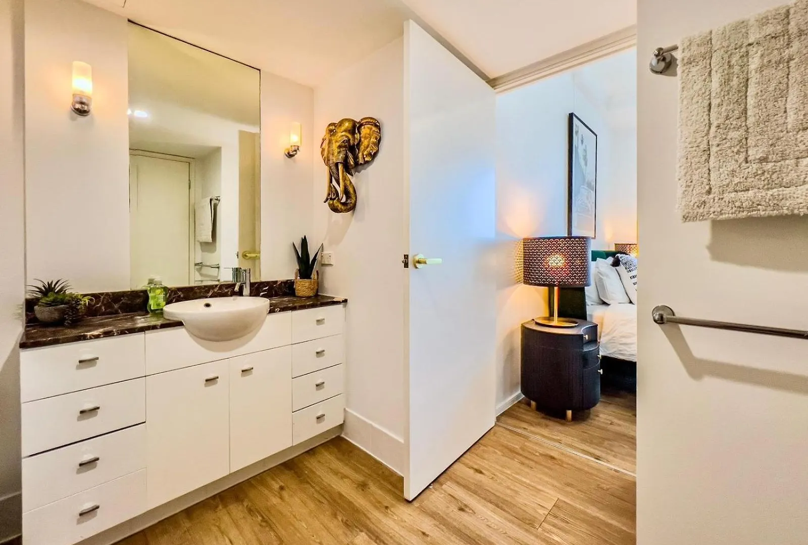 Tropical Luxurious Retreat Apartment Gold Coast