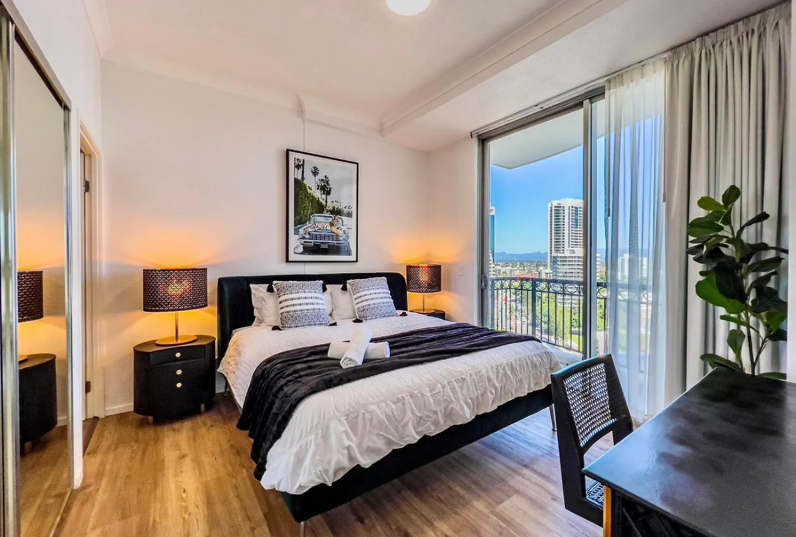Tropical Luxurious Retreat Apartment Gold Coast