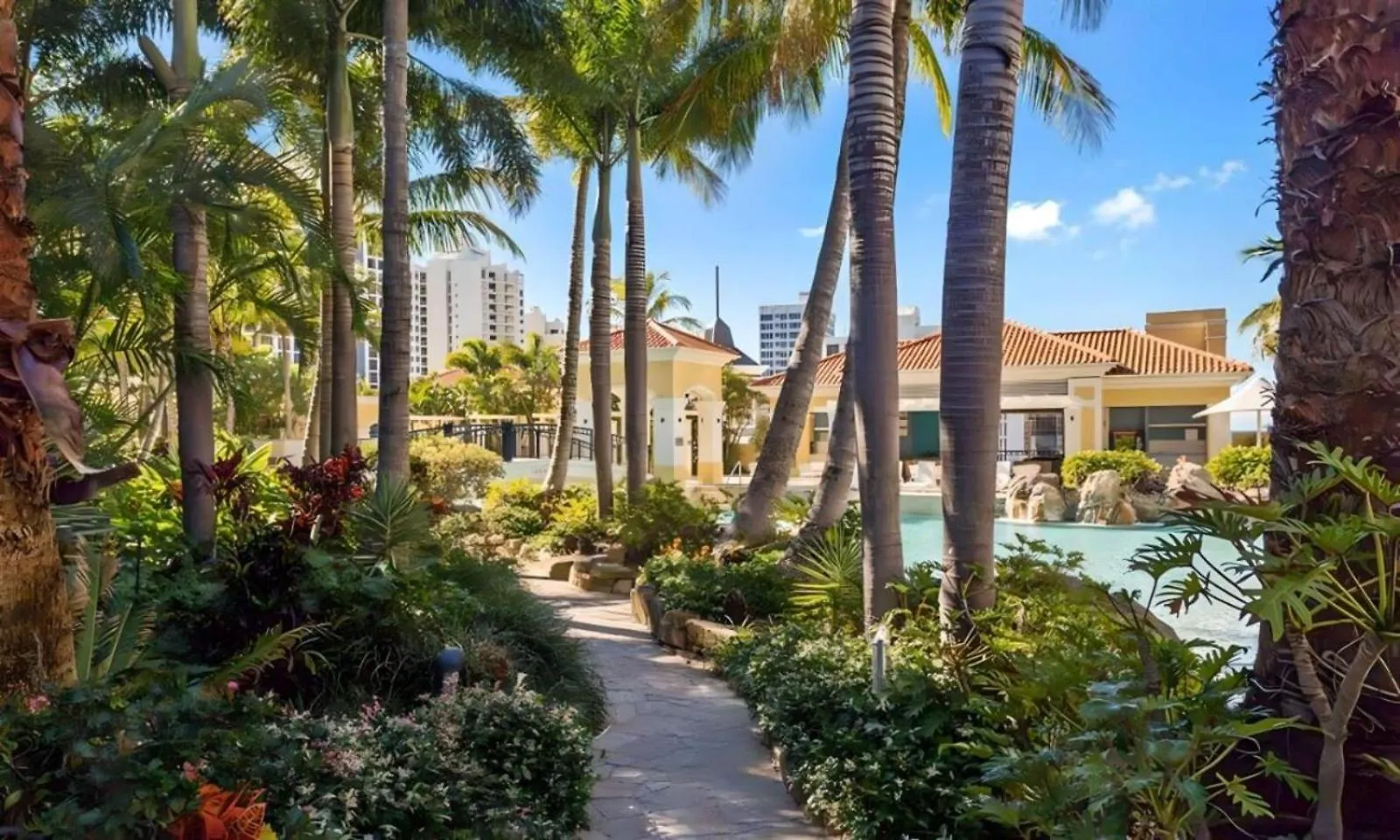 ゴールドコーストTropical Luxurious Retreatアパートメント アパート